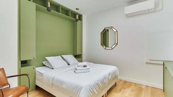 3 habitaciones, tabla de planchar con plancha, cuna de viaje y wifi