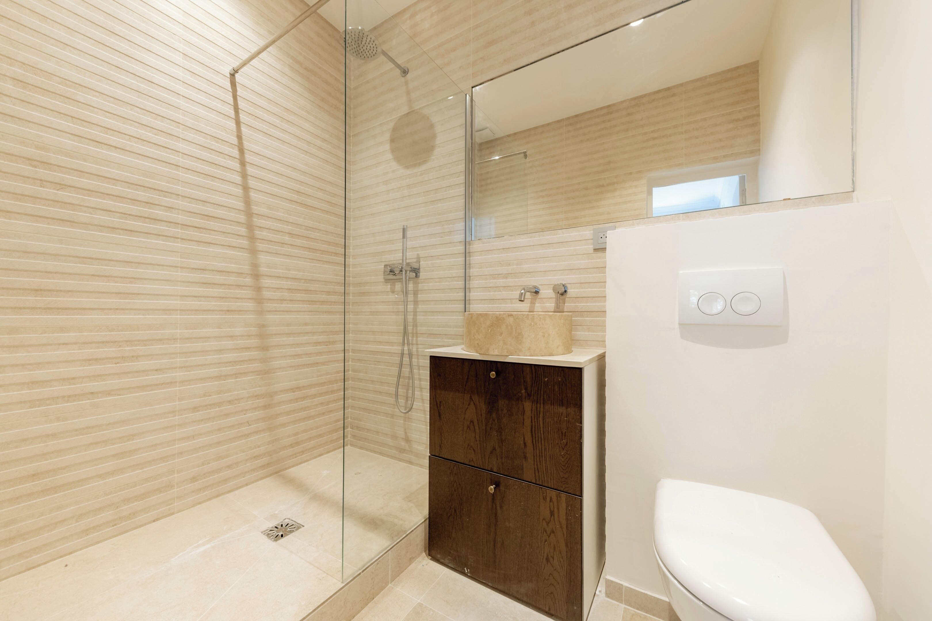 Attico Deluxe, 3 camere da letto, vista città | Bagno | Doccia, soffione a pioggia, asciugacapelli, asciugamani