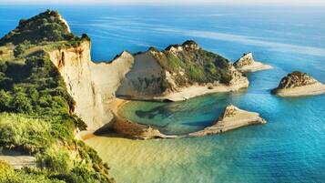 3 habitaciones, escritorio y acceso a internet