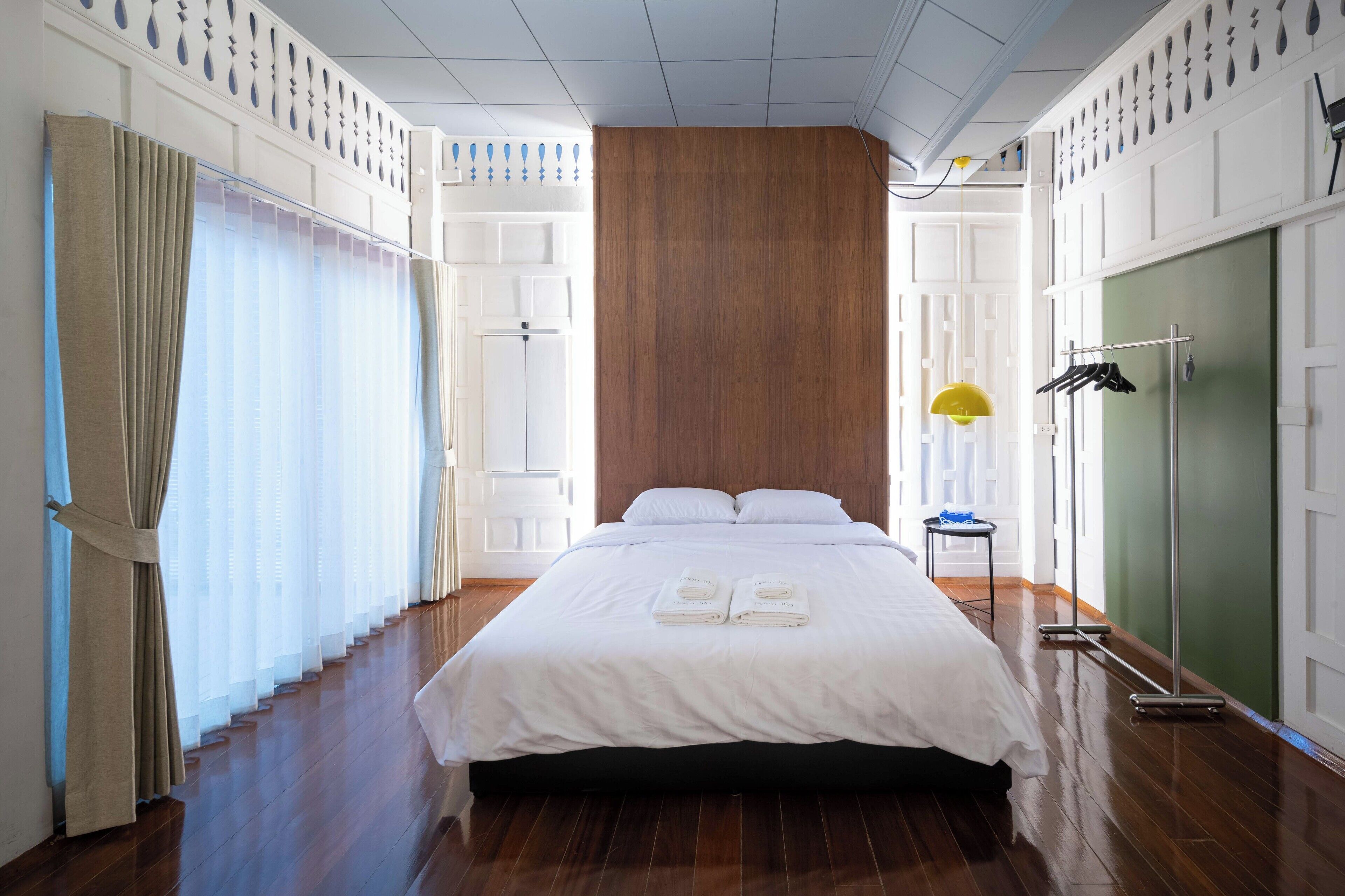 3 bedrooms, WiFi, bed sheets