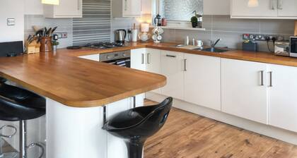 2 bedroom accommodation in St Dogmaels