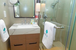Family Apartment, Sea View | Bathroom | Bidet - Bloomfields 2BR Plus Maid Address Beach (Al Aqah)