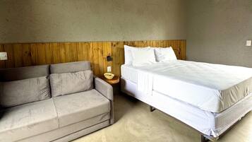 Quarto conforto, vista para a piscina | 1 quarto, Wi-Fi de cortesia
