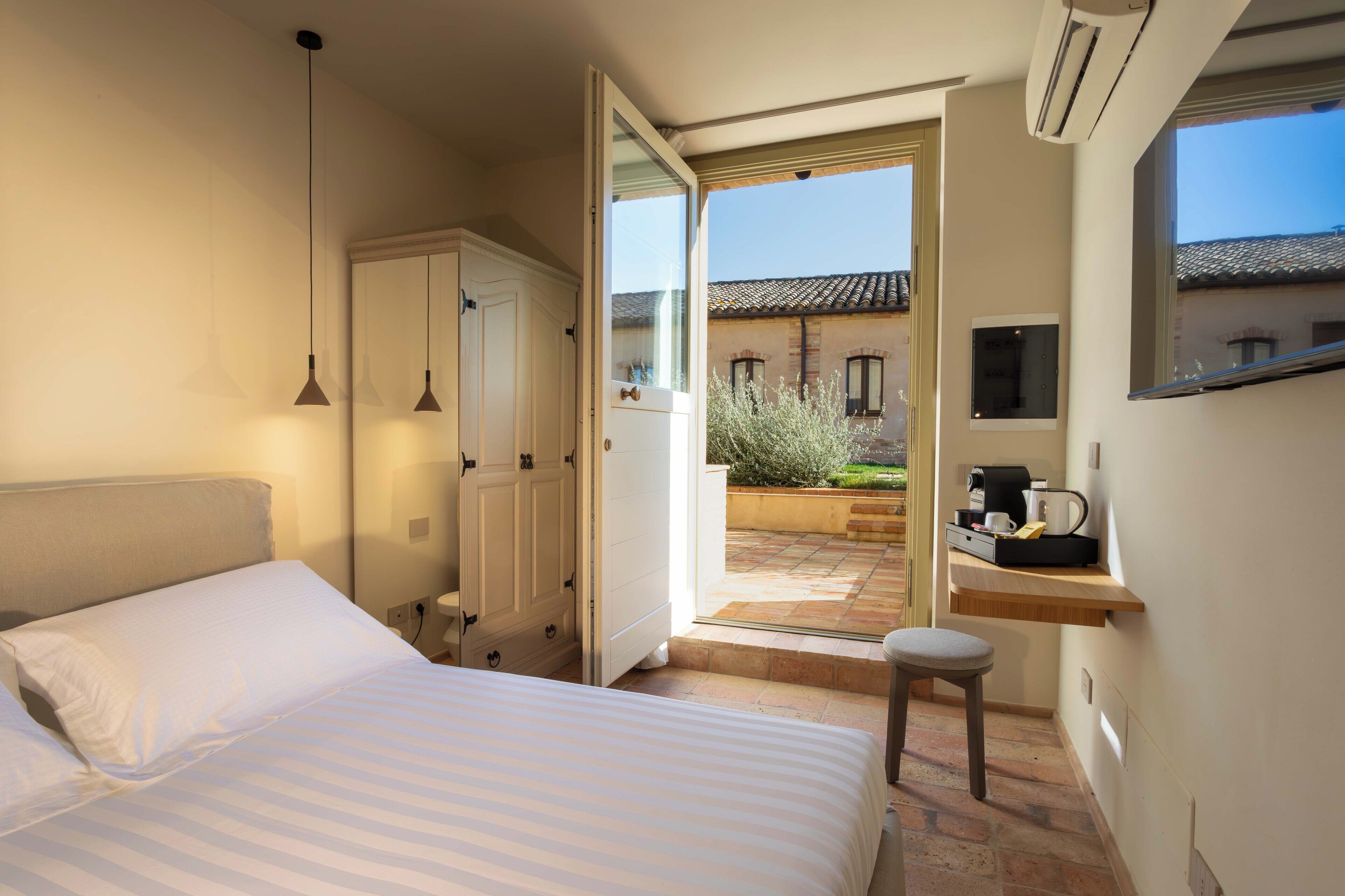 クラシック ルーム | ミニバー、セーフティボックス (室内)、ノートパソコン用作業スペース、遮光カーテン