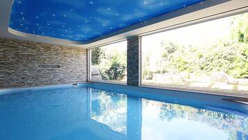 Sauna, steam room, massages