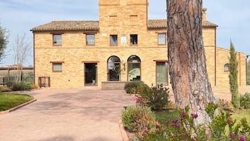 Facciata della struttura