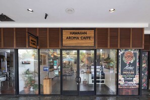 Unclassified image, 2 of 35, button