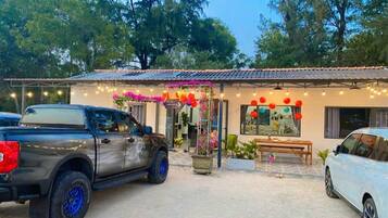 Apartment, 3 Bedrooms, Accessible, Smoking | Property grounds