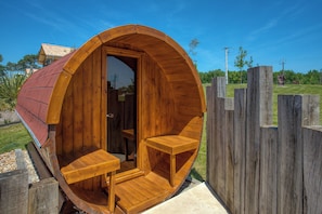 Sauna, steam room, hot stone massages, deep-tissue massages - L'Orée du Bois du Domaine des Hauts de Rouquette (Eymet)