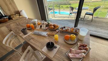 Daily continental breakfast for a fee
