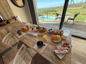 Daily continental breakfast for a fee - L'Orée du Bois du Domaine des Hauts de Rouquette (Eymet)