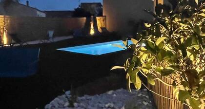 Villa Familiale avec Piscine et Petanque