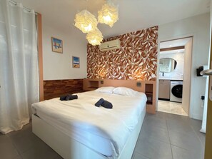 4 habitaciones, tabla de planchar con plancha, wifi y ropa de cama 