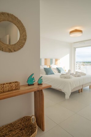 3 habitaciones, tabla de planchar con plancha, cuna de viaje y wifi 