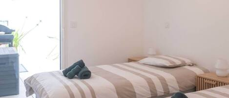 2 bedrooms, iron/ironing board, travel cot, WiFi