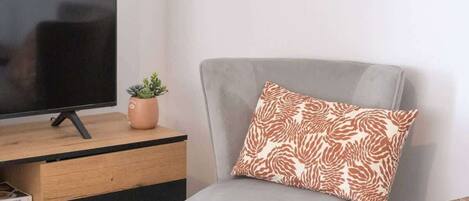 Télévision, chaîne hi-fi