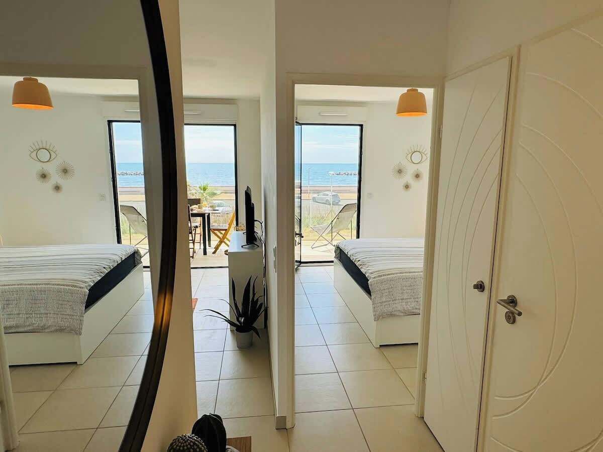 1 chambre, fer et planche à repasser, lit parapluie, Wi-Fi