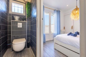 2 chambres, fer et planche à repasser, lit de bébé portatif, Wi-Fi