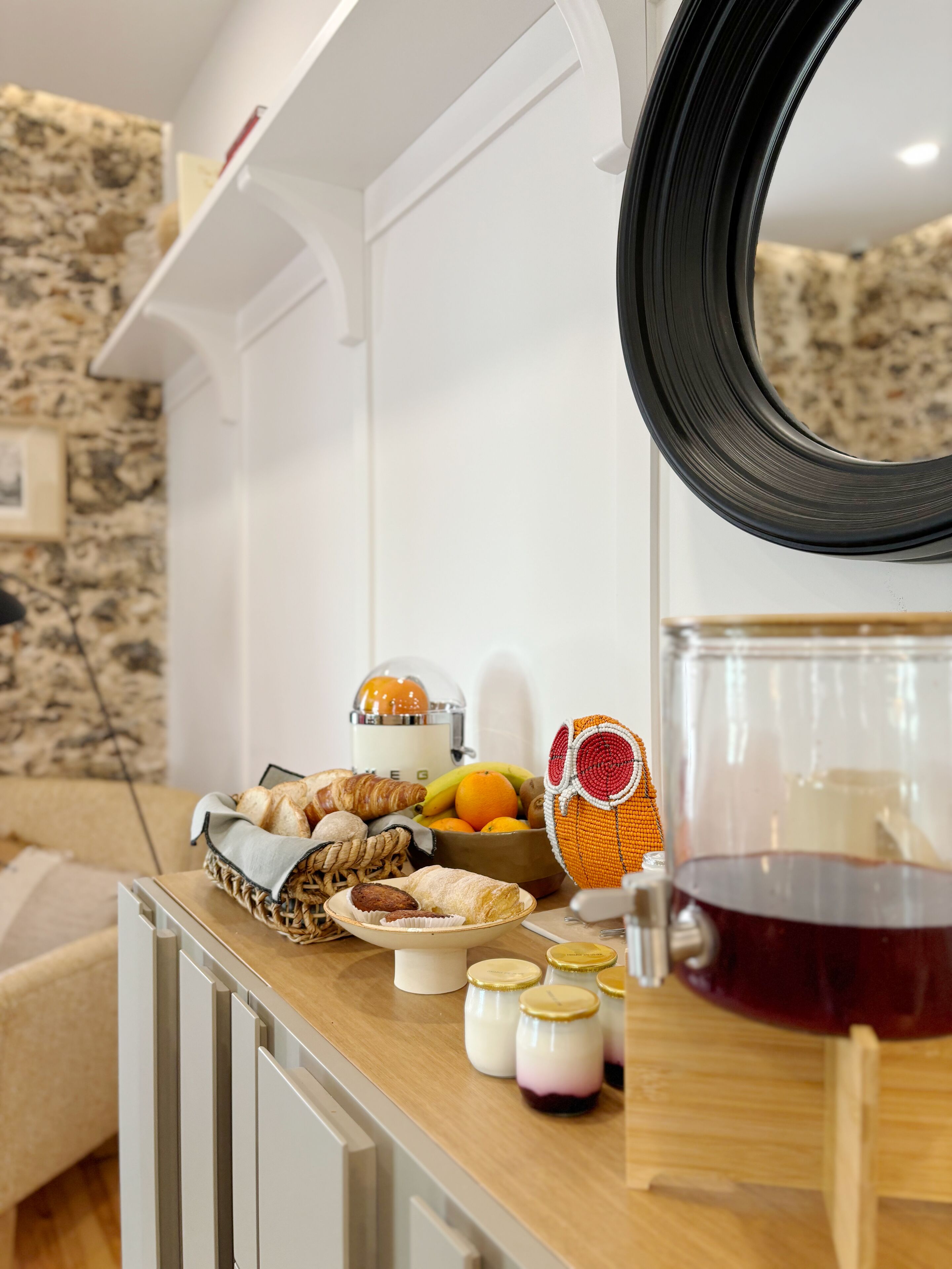 Free daily full breakfast