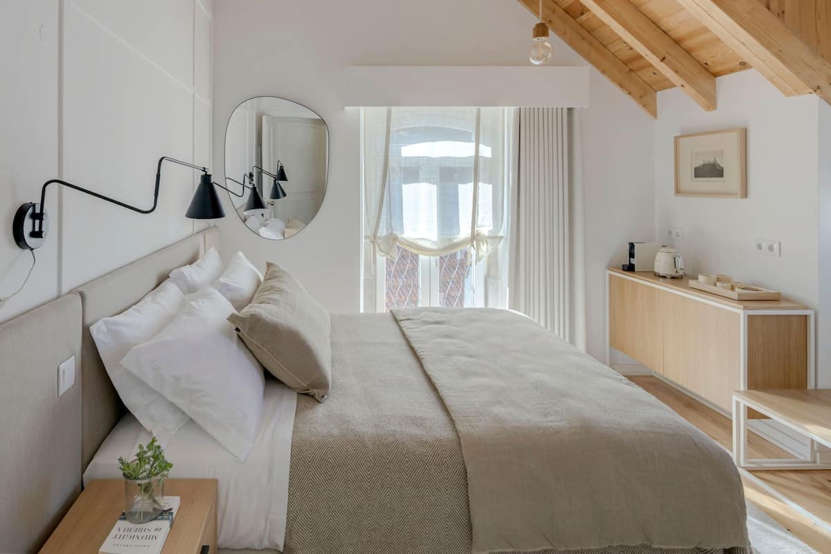 1 bedroom, in-room safe, free WiFi