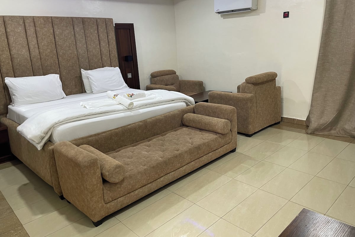 豪華客房 | 書桌、筆電工作空間、遮光布/窗簾、隔音