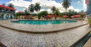 Udendørs pool