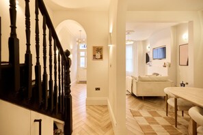 Exterior - The Kensal Rise Retreat - Stunning 4bdr Home With Garden (London)