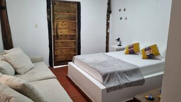 Doppia Classic, patio, vista cortile | Lenzuola