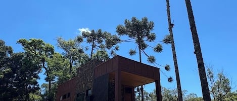 Deluxe Double Room, Mountain View | Free WiFi