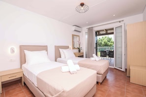 2 bedrooms, iron/ironing board, travel crib, WiFi - Fior Di Roda - Corfu Garden Haven (Roda)