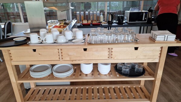 Breakfast buffet - Hunavellir Guesthouse (Blönduós)