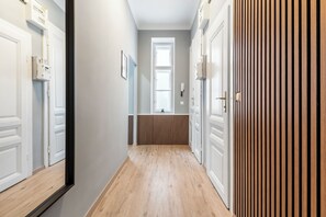 Espace de travail pour ordinateur portable, rideaux occultants