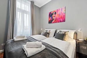 Espace de travail pour ordinateur portable, rideaux occultants