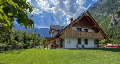 Alpine Luxury Villa with Fireplace & Whirlpool at Lake Bohinj