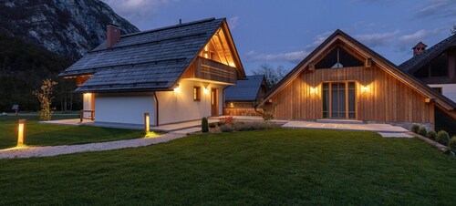 Alpine SPA Chalet with Sauna & Fireplace at Lake Bohinj