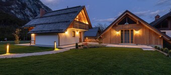 Alpine SPA Chalet with Sauna & Fireplace at Lake Bohinj