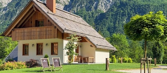 Alpine SPA Chalet with Sauna & Fireplace at Lake Bohinj