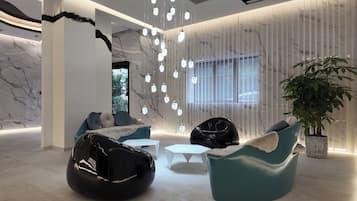 Siddeområde i lobbyen