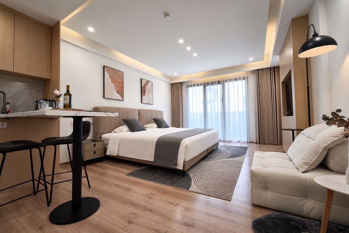 Double Superior Room with Balcony | Pillow-top beds, free minibar, laptop workspace, blackout curtains
