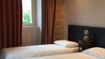 5 camere, ferro/asse da stiro, Wi-Fi, lenzuola