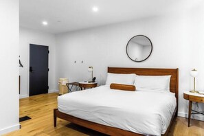 Bügeleisen/Bügelbrett, WLAN, Bettwäsche