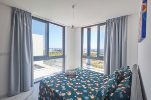 5 bedrooms, in-room safe, iron/ironing board, travel cot