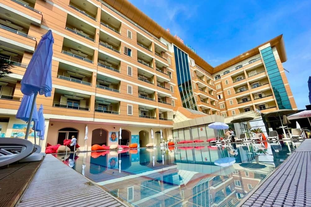 AMH Hotel
