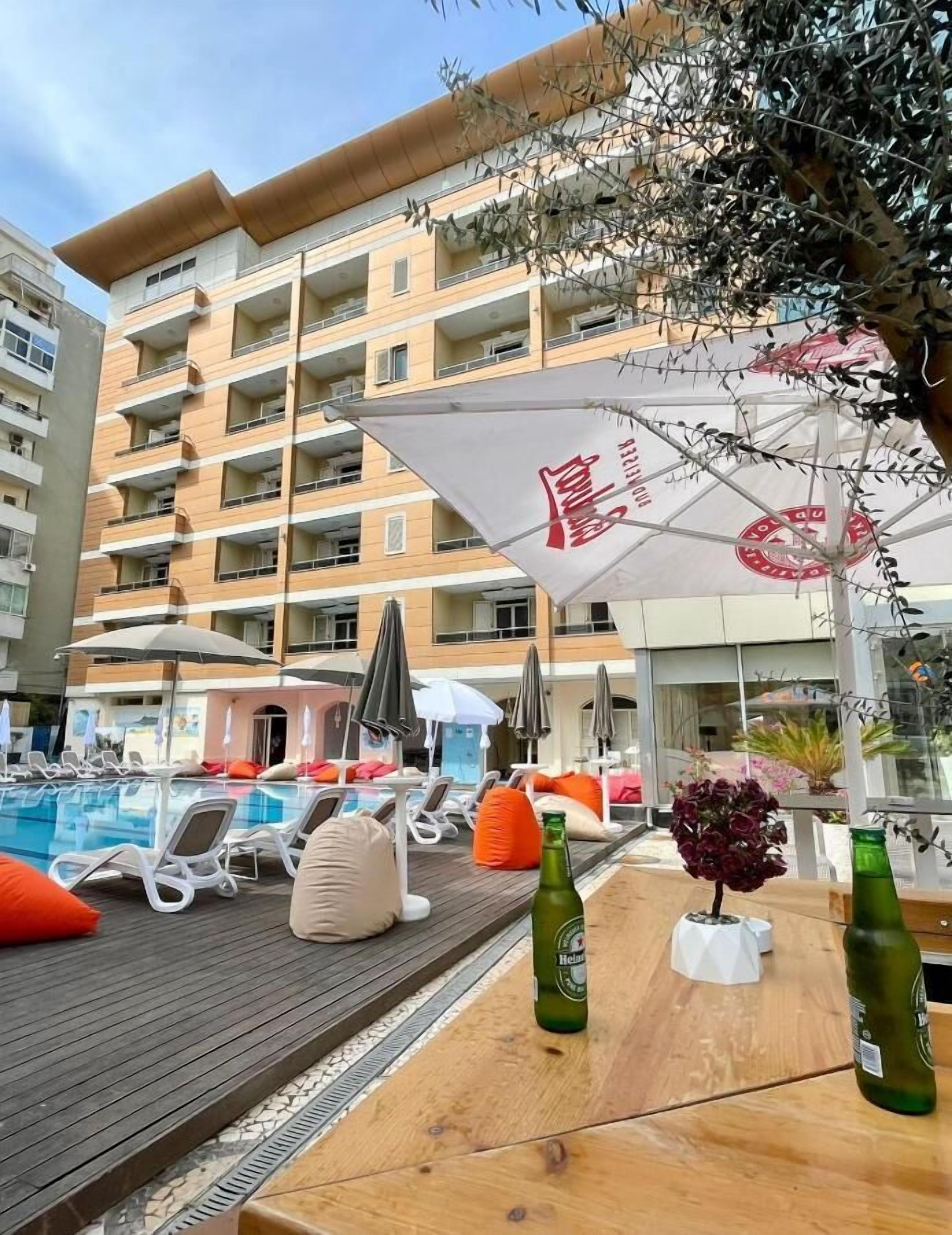 Photo - AMH Hotel