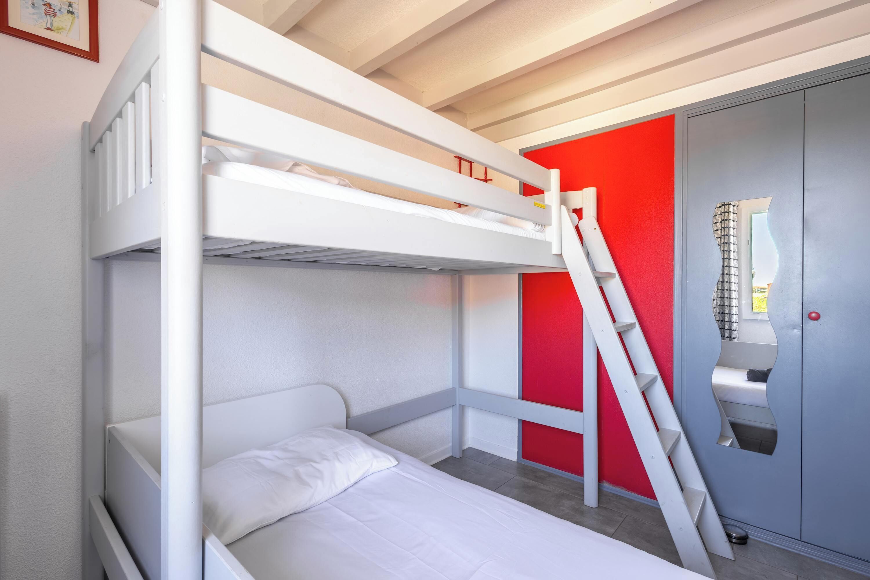 3 camere, ferro/asse da stiro, culla da viaggio, lenzuola