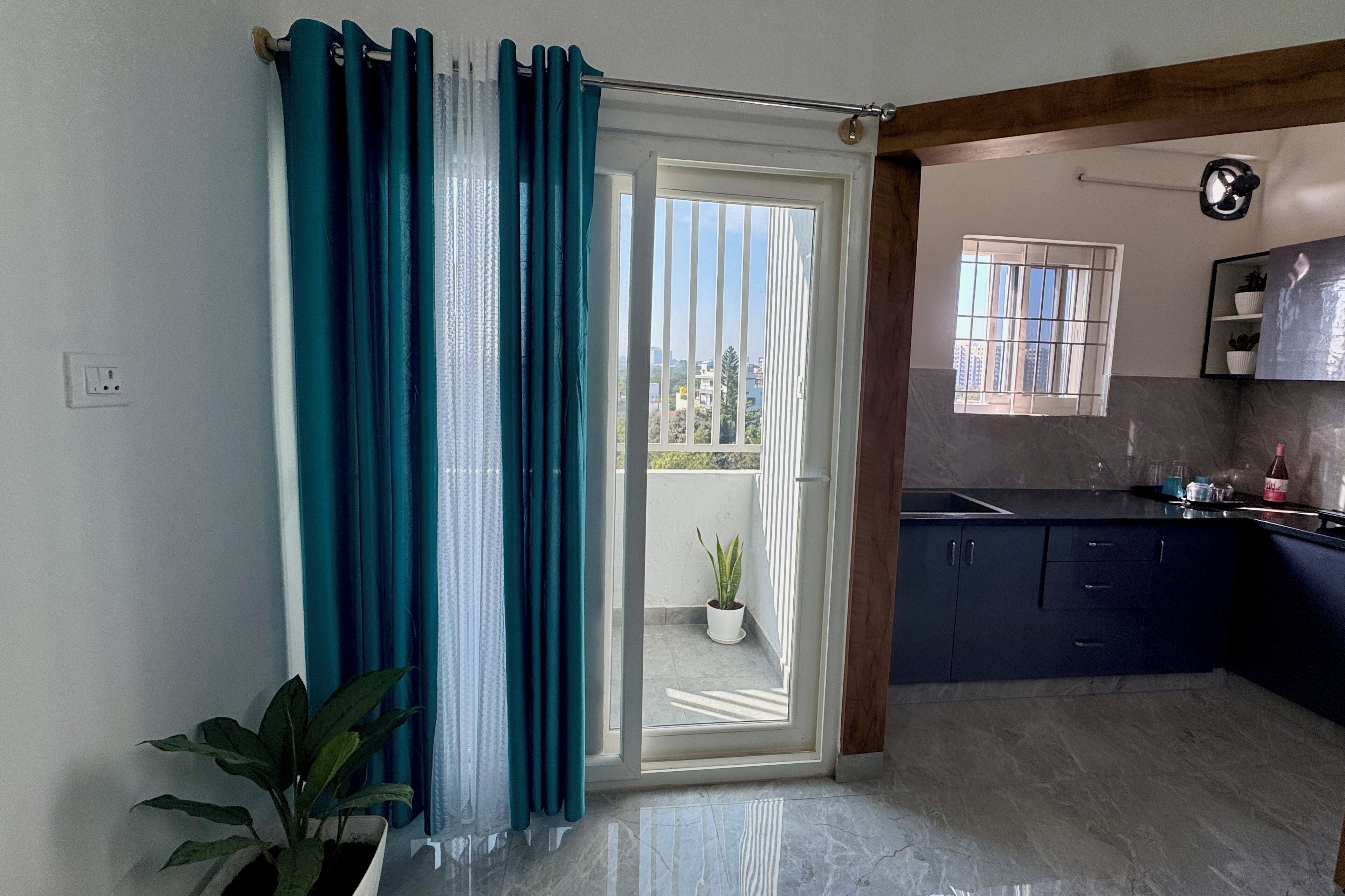 Superior Apartment, 1 Queen Bed with Sofa bed, Kitchenette, Garden View | Living area