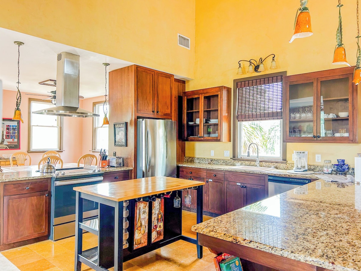 Photo 31 of Spacious 4 BR Home Near Historic Downtown at 133 South St in Lincolnville