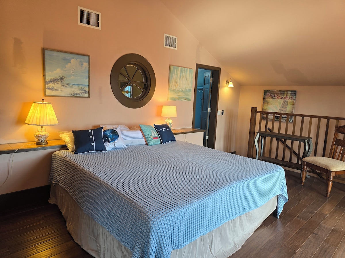 Photo 7 of Spacious 4 BR Home Near Historic Downtown at 133 South St in Lincolnville