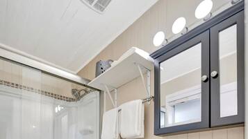 House | Bathroom