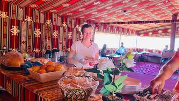 Free daily buffet breakfast
